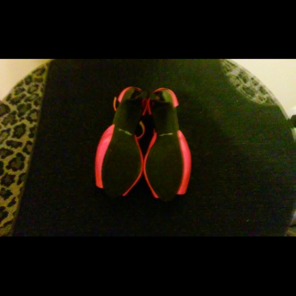 Stilettos - Picture 2 of 4