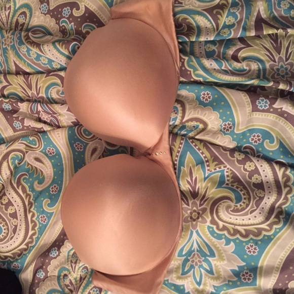 Strapless nude bra 34C