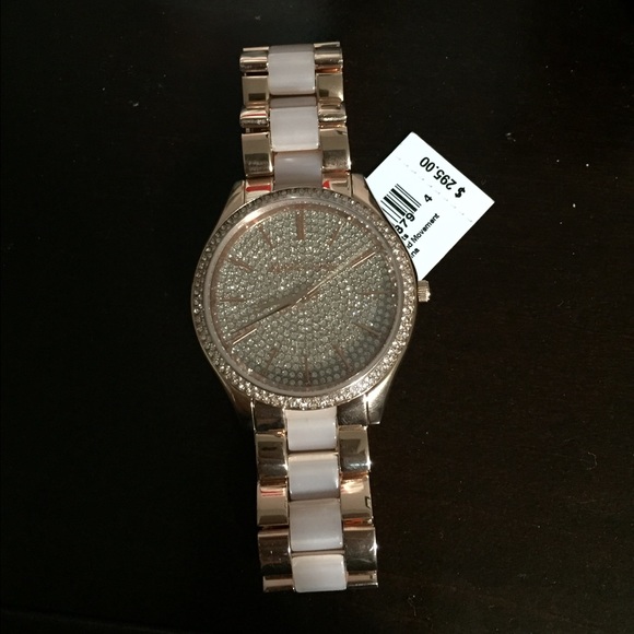 💯 AUTHENTIC MICHAEL KORS
SLIM RUNWAY PAVE WATCH