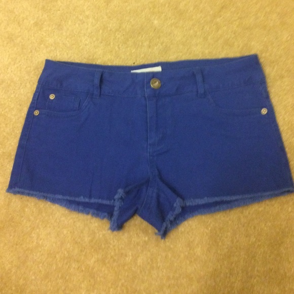 Dark blue shorts