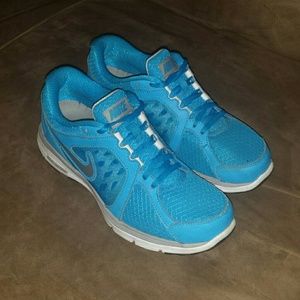 NIKE Dual Fusion Runs, Size 7, great condition!