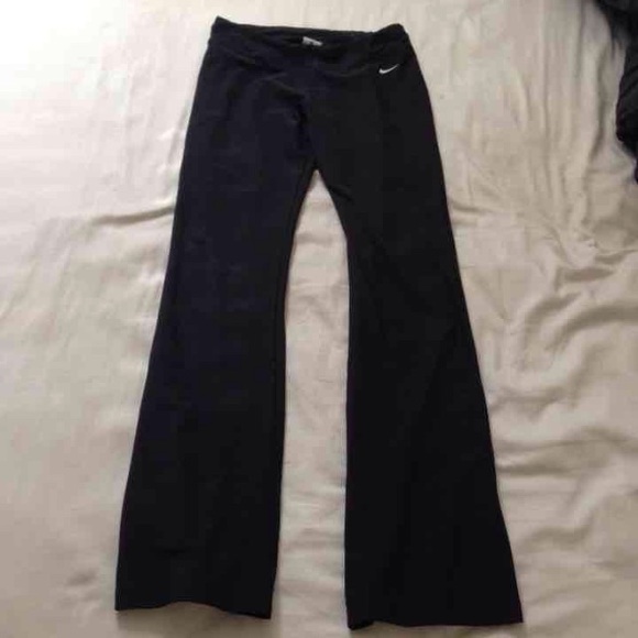 Nike dri fit yogas