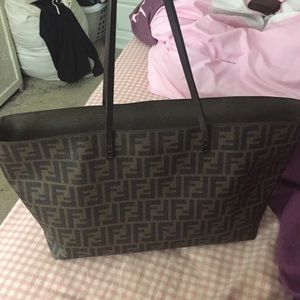 fendi large tote bag