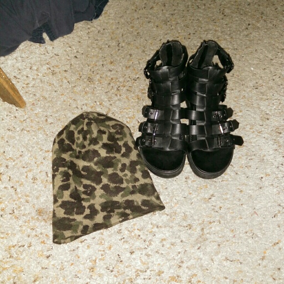 Bundle: Black gladiator, Camo beanie