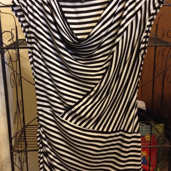 Stripped stretchy dress shirt