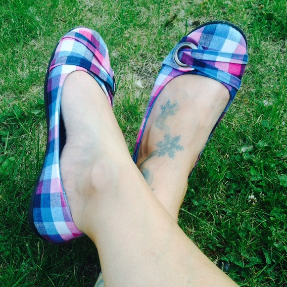 American Eagle flats