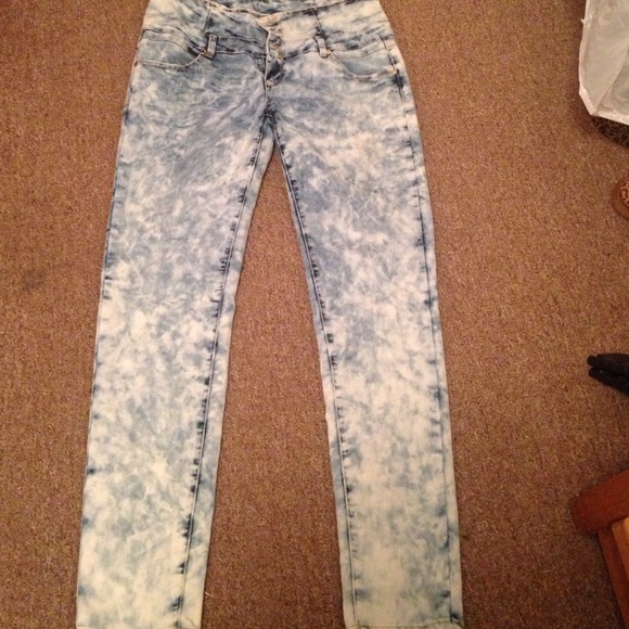 Acid Wash Highwaisted Jeans