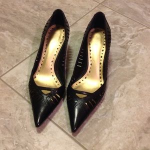 Bcbgirls black pointy toe kitten heels 7.5m