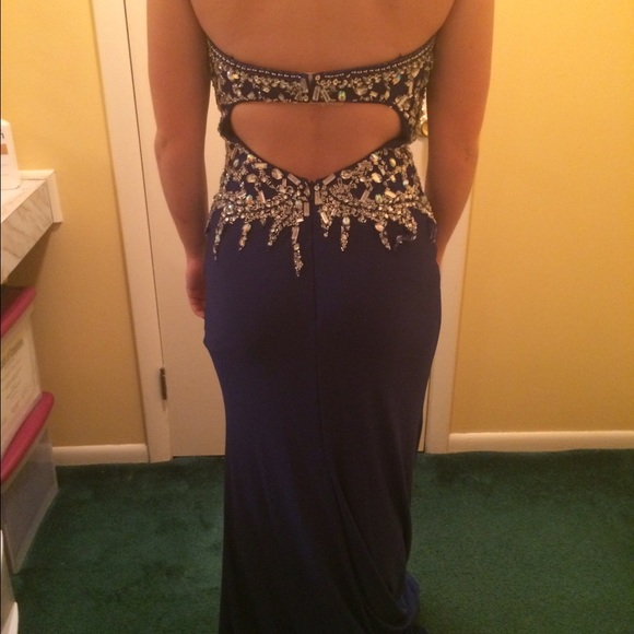 Juliet Prom Dress - Picture 2 of 8