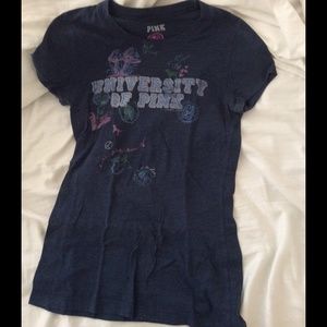 VS PINK. T shirt💞