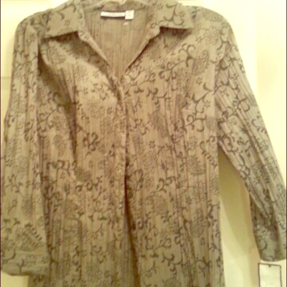 Casual dressy comfy top NWT