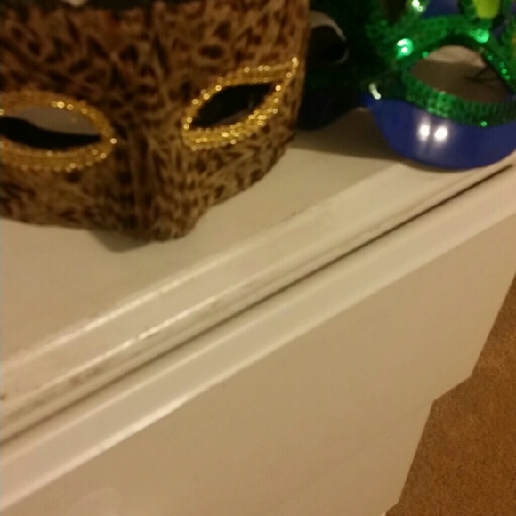 Display Item Only - Picture 2 of 2