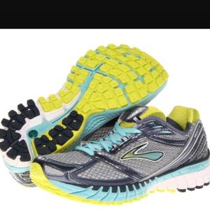 Brand new Brooks Ghost Running Shoes Women's 10.5