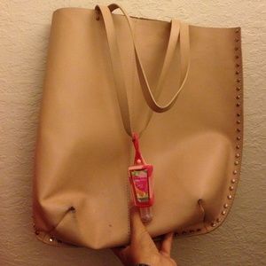 Gorgeous large Zara tote. Brand is traffaluc