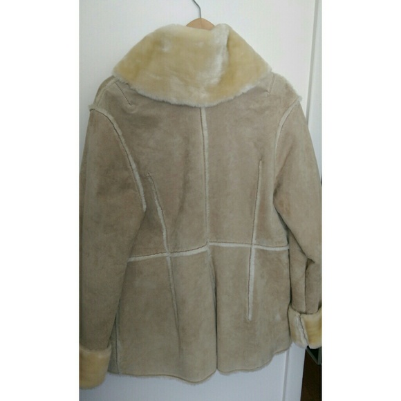 Faux fur-lined coat - Picture 4 of 5