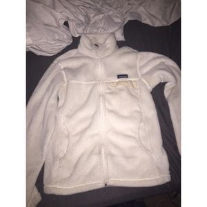 🔴SOLD🔴White Patagonia re tool ZIP