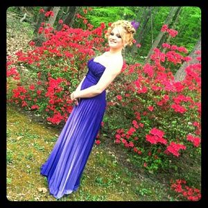 Purple sparkley strapless homecoming/prom dress