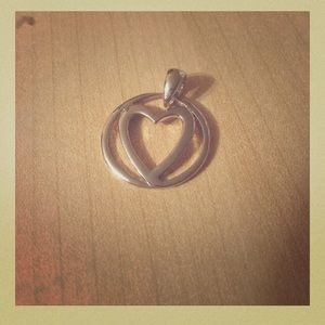 ❤️ Lea Sophia heat pendent ❤️