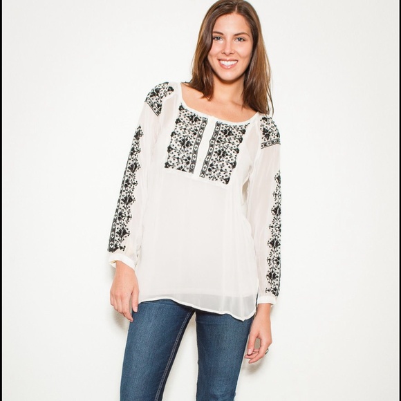 Adoire Tops - White chiffon top with embroidery