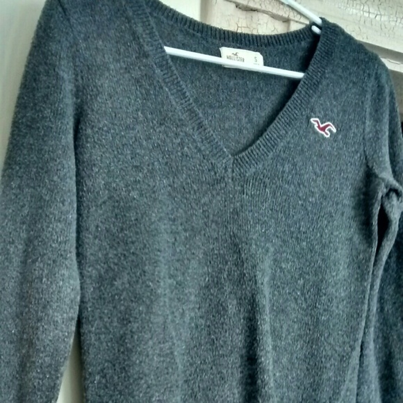 Hollister sweater