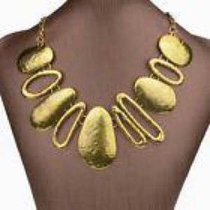 💜Beautiful statement necklace💜