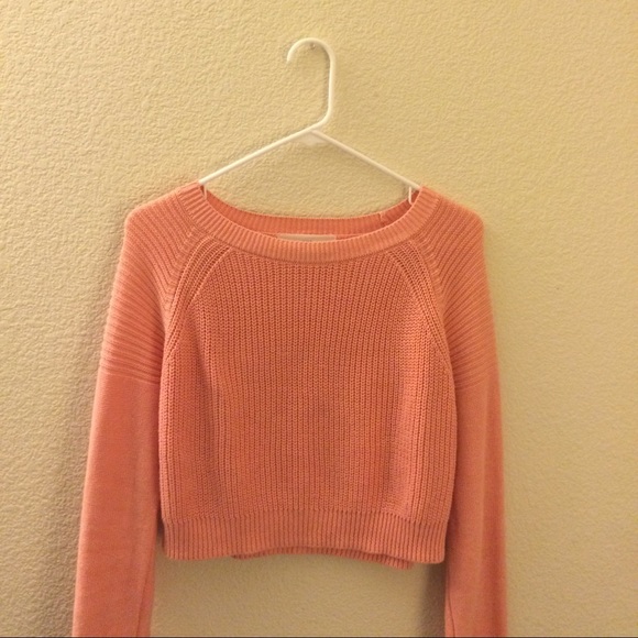 PEACH LONG SLEEVE CROP TOP - Picture 1 of 1