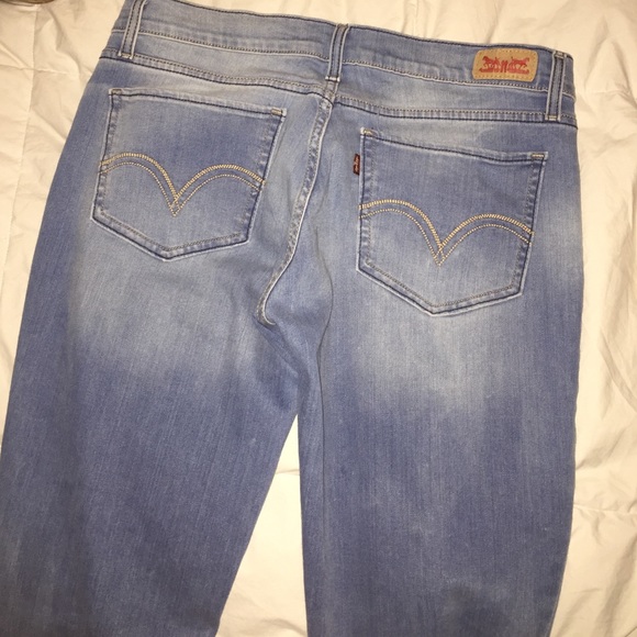 levis - Picture 2 of 2