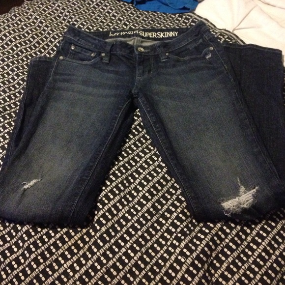 Distress Jean