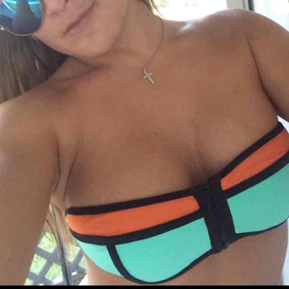 ❌❌SOLD❌❌color block bikini medium - Picture 2 of 4