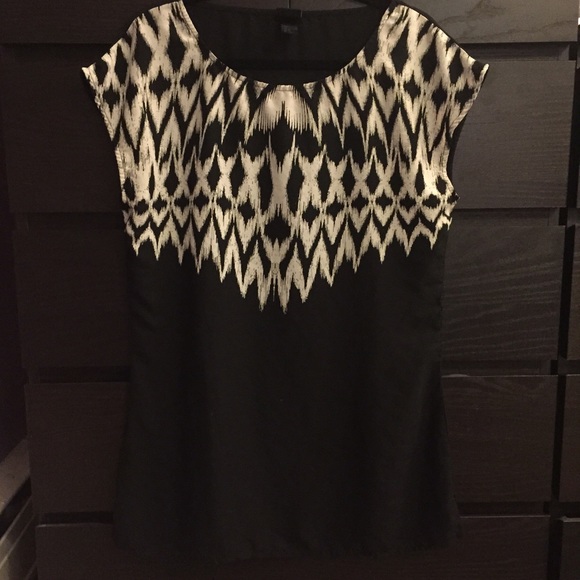 H&M Tops - Tribal Print Tunic