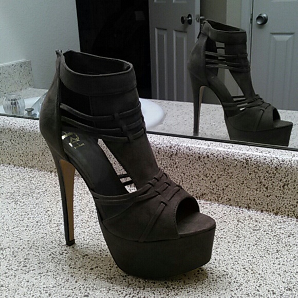 Suede olive 6" heels