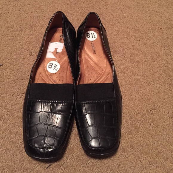 Naturalizer black shoes