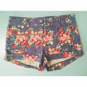 Cute floral shorts