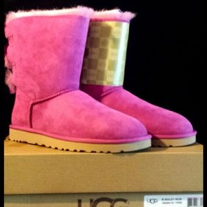 size 7, pink, ugg baily boots