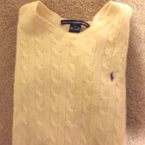 Super cute Creme Ralph Lauren sport sweater