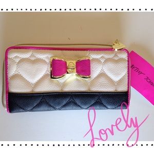 Betsy Johnson Be Mine quilted heart wallet
