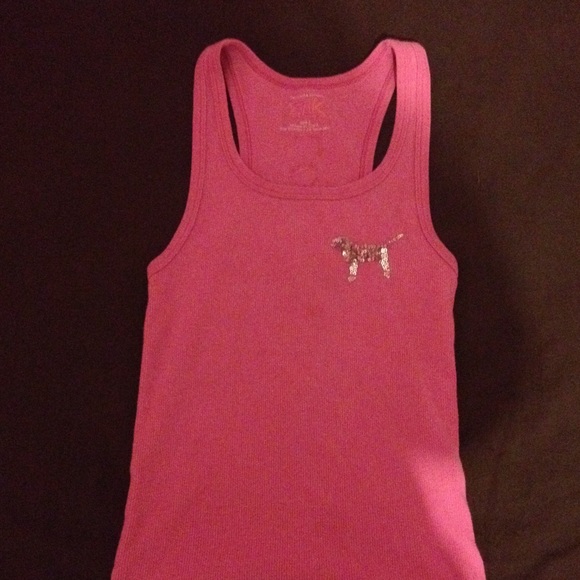 Pink tank top 💗