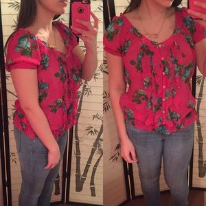 🔴Pink floral hollister blouse