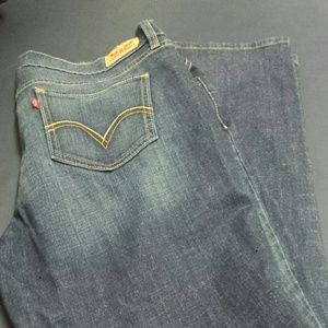 Plus size levi's