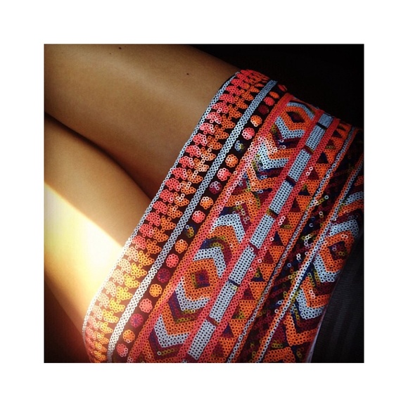 ISO  looking for this skirt and top - Picture 2 of 2