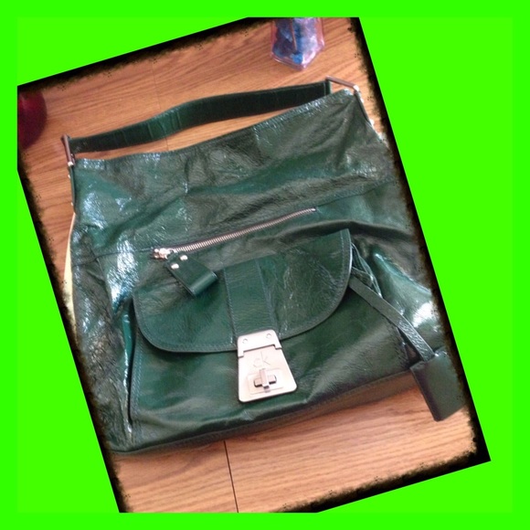 SALE ‼️‼️CALVIN KLEIN large tote. BIG SALE ‼️