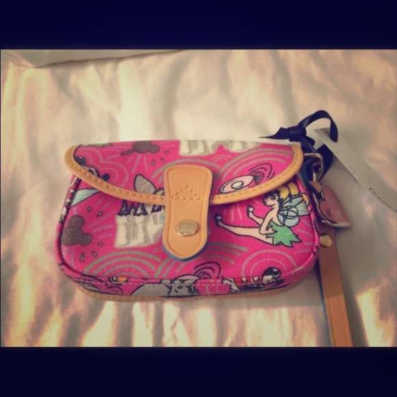 Exclusive d&b princess wristlet