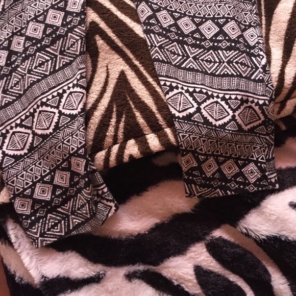 Forever 21 leggings - Picture 2 of 4