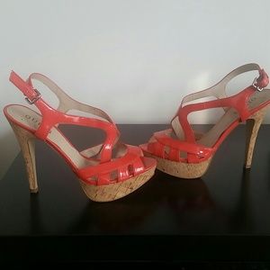 Guess bright coral heeled sandlas