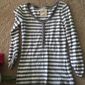 Hollister quarter sleeve