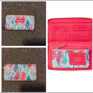 NWOT Lilly Pulitzer Let Minnow Wallet
