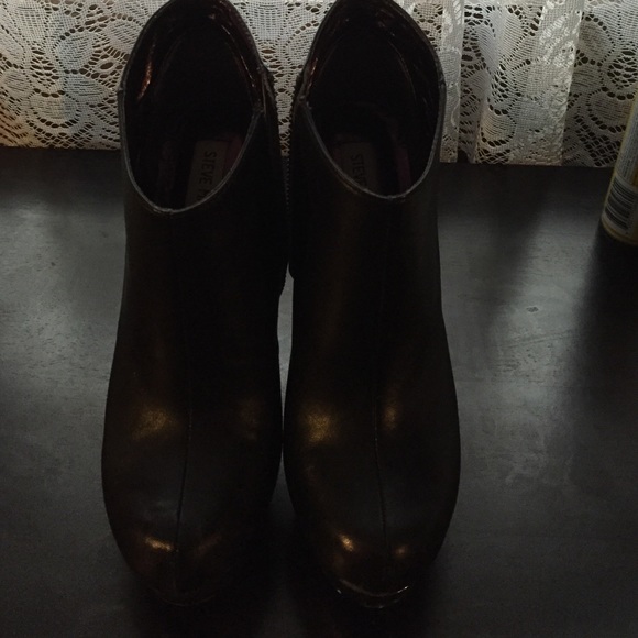 Black Leather Bootie - Picture 1 of 4