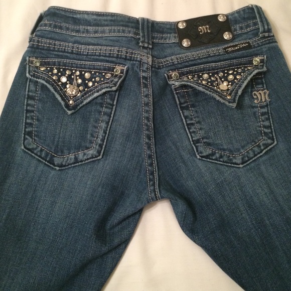 Straight leg miss me jeans size 27