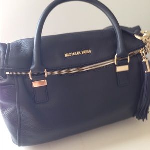 Gorgeous black MK bag