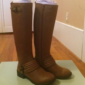 Jessica Simpson riding boots